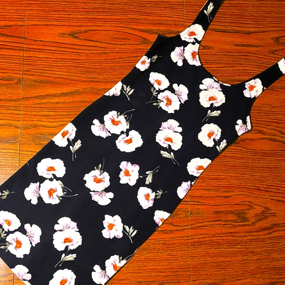 Forever 21 Sleeveless Floral Dress - Perfect for Weddings